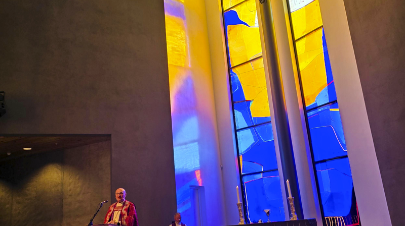 Morgenbønn i Geilo kulturkyrkje. Foto: Michael Onsrud