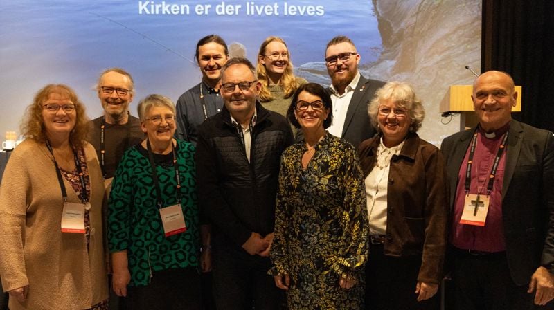 Tunsberg bispedømmeråd fra venstre: Ingjerd Breian Hedberg, Frode Magnar Andersen, Anne Gerd Jorde, Ole Amund Hafell, Petter Holm, Inga Stoveland Dekko, Gunnbjørg Furuset, Sebastian Kaltoft Hansen, Lill Tone Grahl-Jacobsen og Jan Otto Myrseth. Foto: Kirkerådet