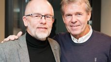 Sokneprest Ivar Flaten (t.v) og biskop Per Arne Dahl. Foto. H. Guii-Larsen