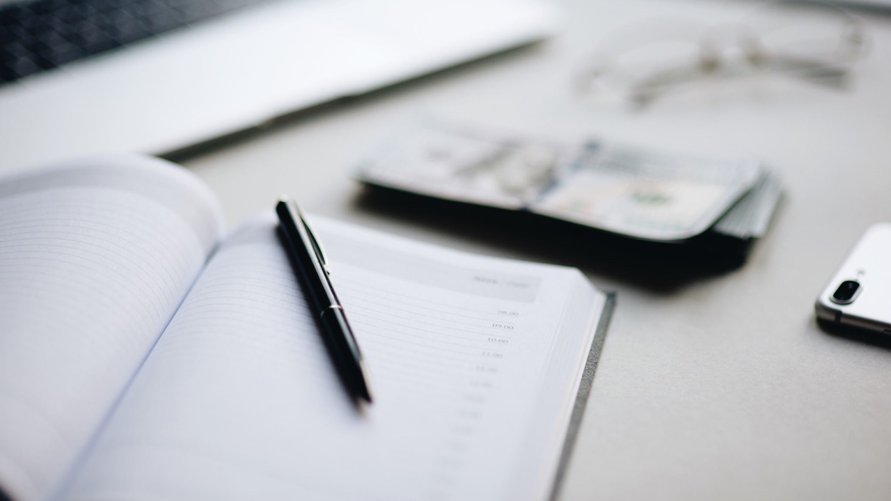 Bestilling og papirarbeid