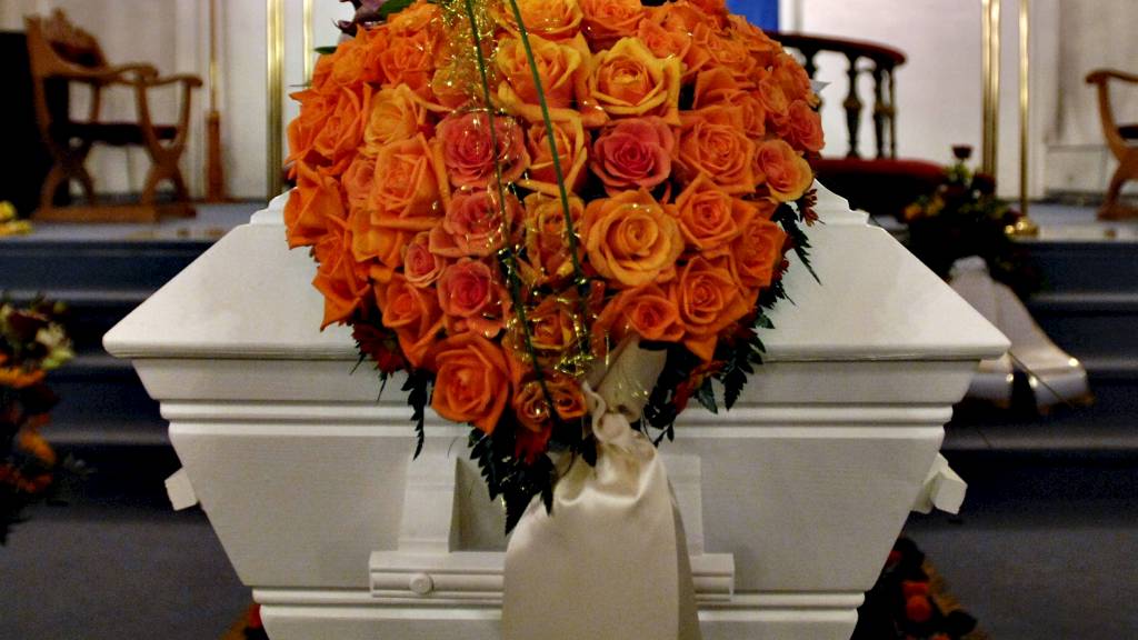 Bisettelse eller begravelse?