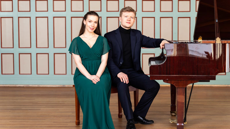 AVLYST Firehendig flygelkonsert i Manger kyrkje