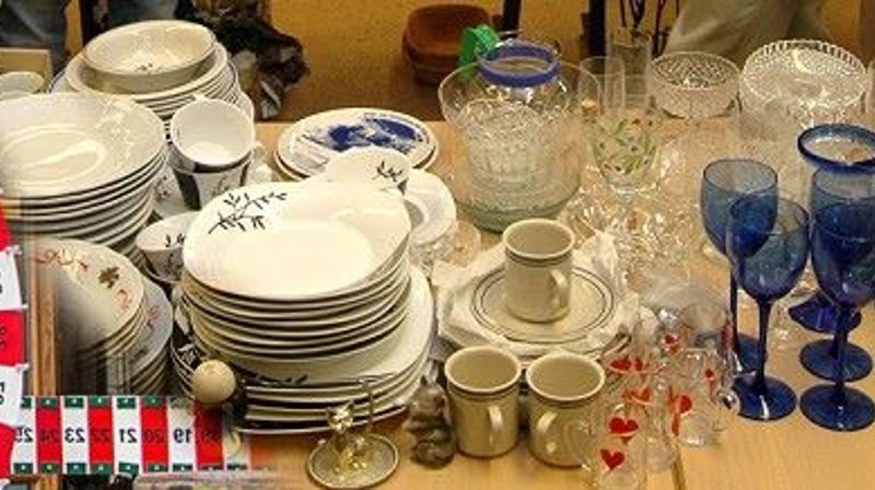 Velkommen til årets loppemarked i Ås arbeidskirke!