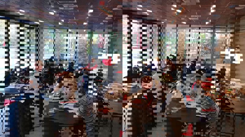 Leksehjelp for flyktninger og innvandrere