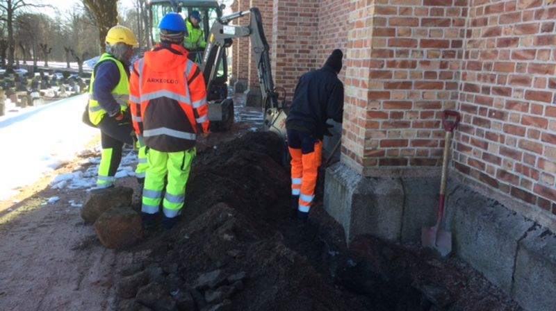 Fasadebelysning til Asker kirke