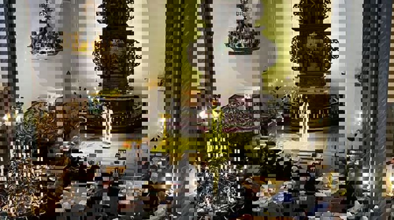 Mange innom Asker kirke i påsken