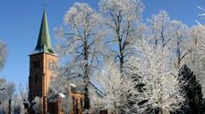 "Alt går litt langsommere her på jorden, når hele himmelen faller ned" (Anne Grete Preus). Foto: Knut Lundby