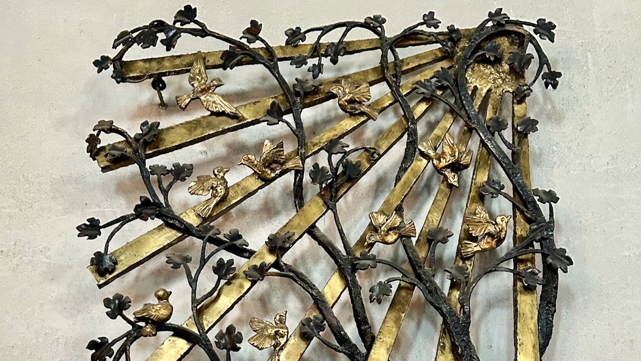 Utsnitt av &quot;Livets tre&quot;, laget av Ragnhild Butensch&#248;n.