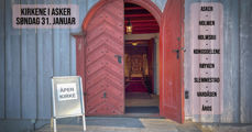 Velkommen inn! Røyken kirke er en av totalt 8 kirker i Asker som holder åpent søndag 31. januar. Foto: Øystein Mollestad /Asker kirkelige fellesråd