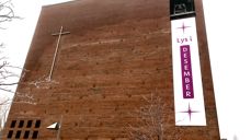 Teglen, Spikkestad Kirke- og kultursenter bidrar til lys i desember. Foto: Ellen Martha Blaasvær