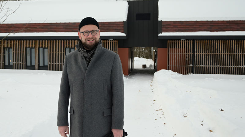 Michel Zelissen er ansatt som leder for AKF Gravferd. Foto: Asker kirkelige fellesråd