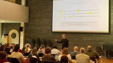 Direktør for innovasjon og forretningsutvikling i Nettavisen, Pål Nisja-Wilhelmsen, som innleder på kurs i Bøler kirke 25. februar. Foto: Jørgen Svartvasmo