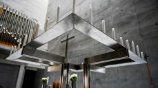 Omsider er det tillatt med inntil 100 deltakere på gudstjenester og kirkelige handlinger. Teglen, Spikkestad kirke- og kultursenter er et av mange kirkelige bygg i Asker som innbyr til aktivitet. Foto: Jørgen Svartvasmo