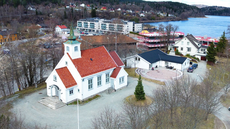 Om Heggedal kirke