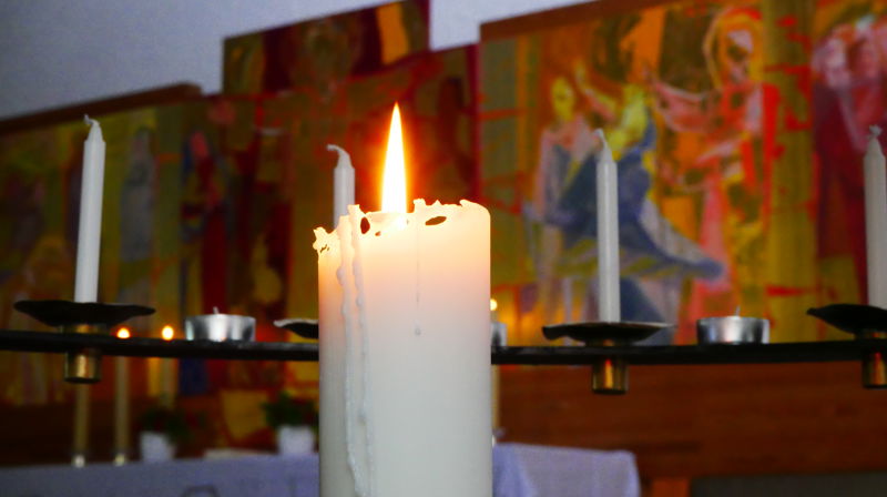 Invitasjon til Gudstjenester Allehelgensdag.