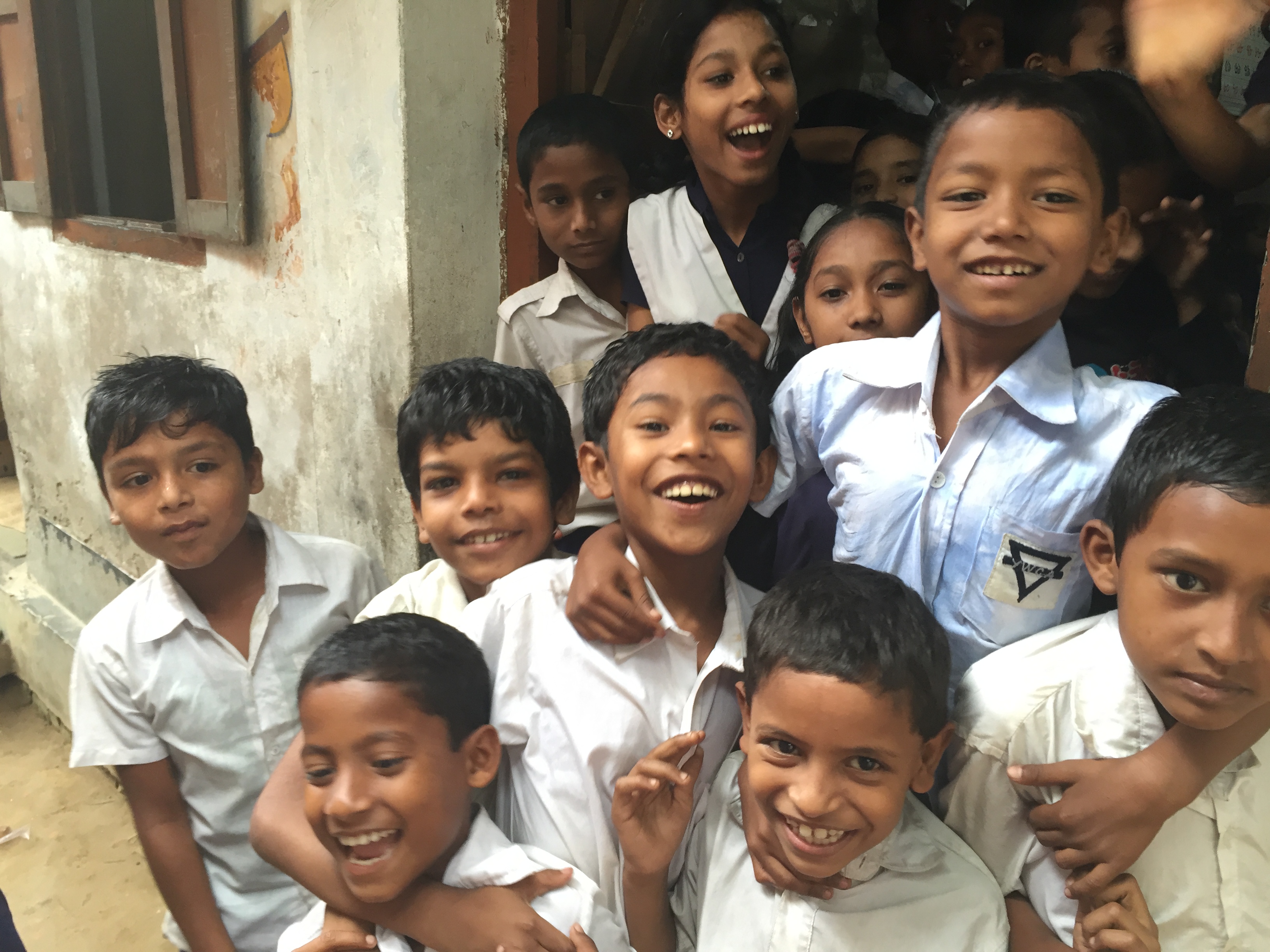 Glade barn i Bangladesh