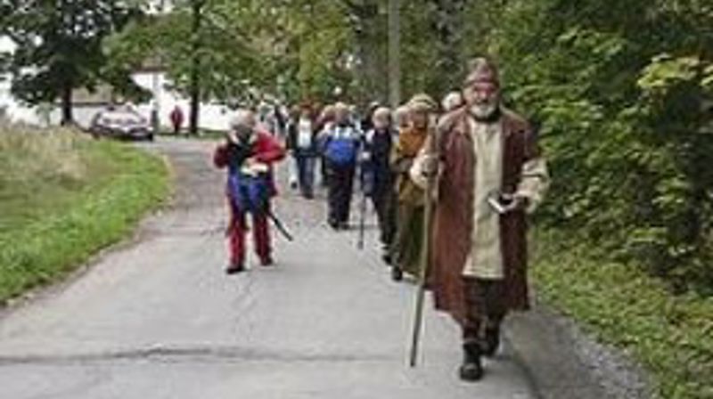 Pilegrimsvandring fra Skoger gamle kirke til Fjell kirke søndag 16. august