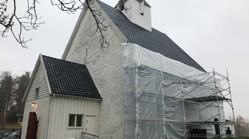 Røyken kirke - stillas