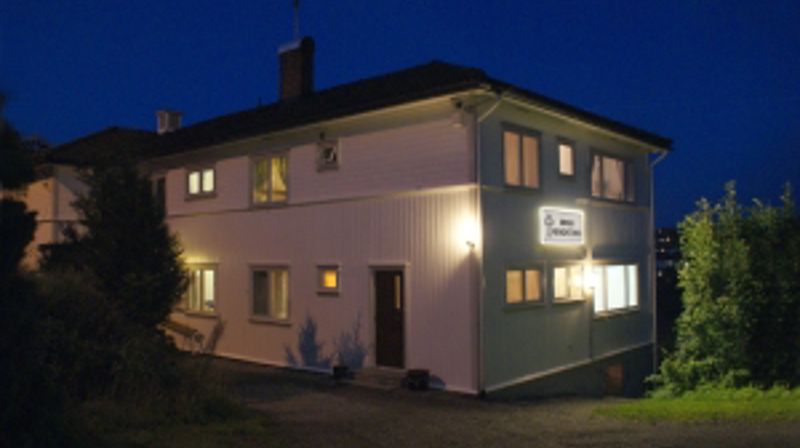 Røyken Menighetshus kveldsbilde