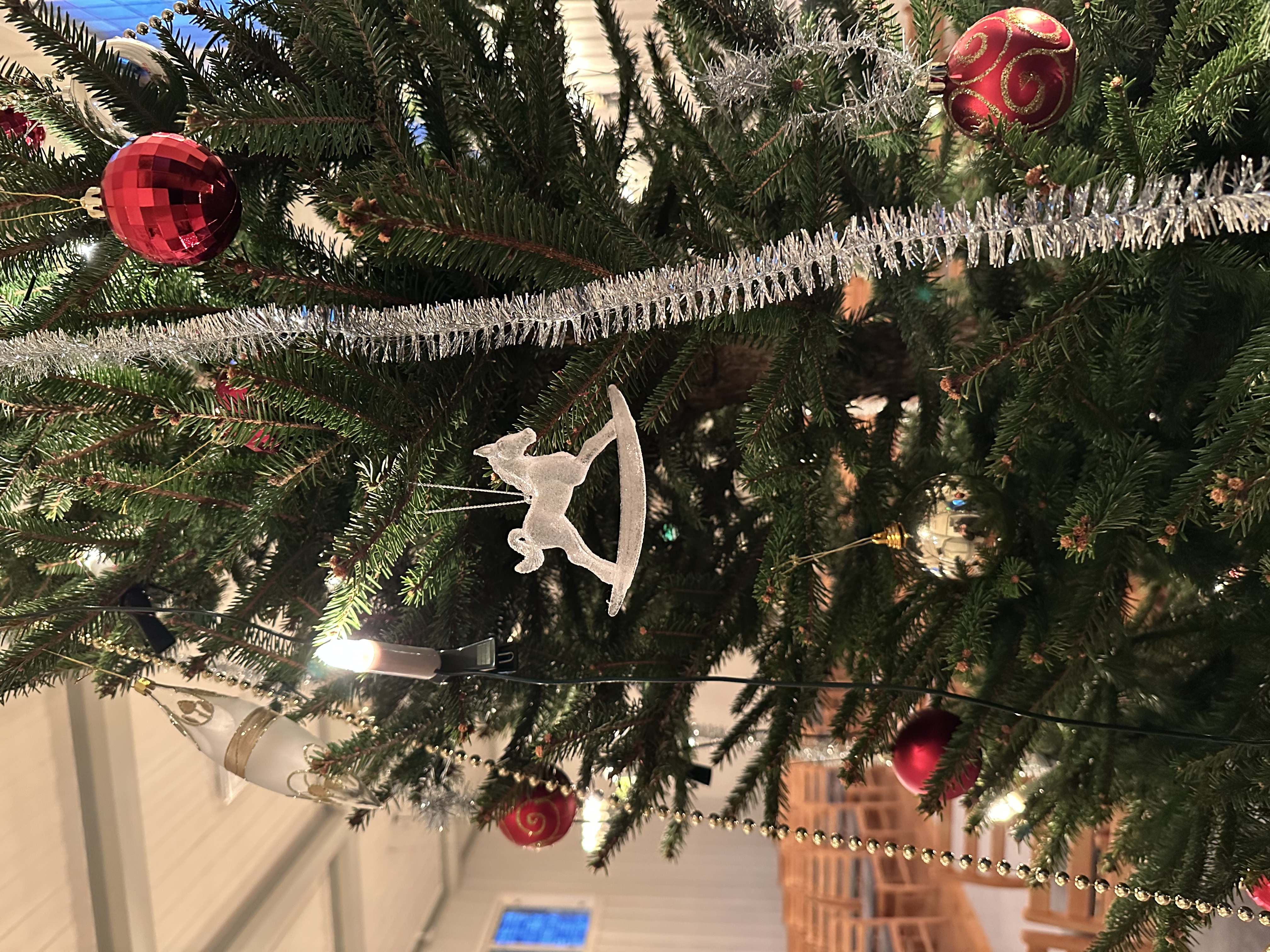 Juletre i Slemmestad kirke. Foto: Elisabeth Hagen Ristesund