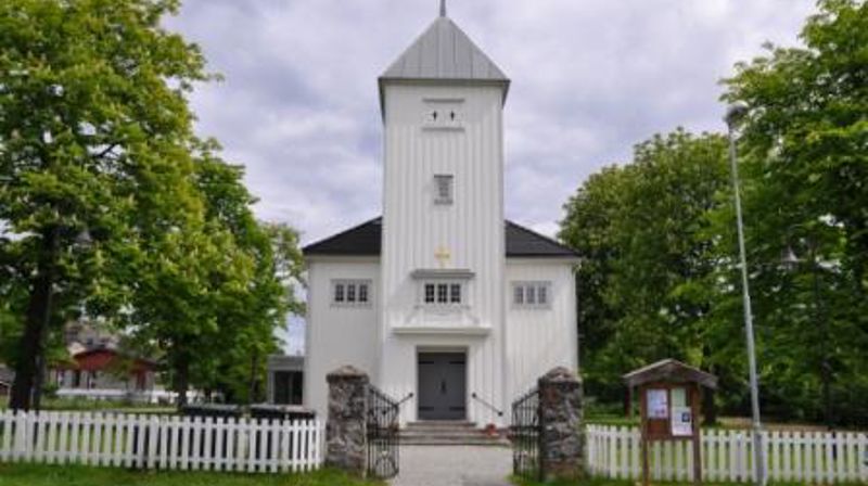 Slemmestad kirke 90 år 2025!  Velkommen til feiring 24. august!