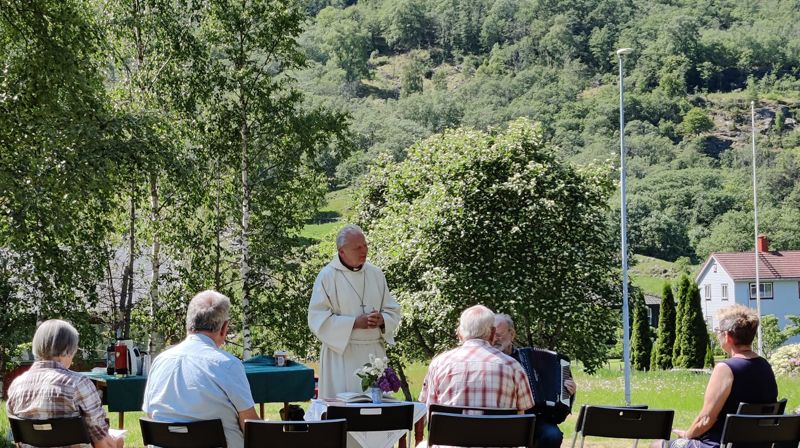 Friluftsgudsteneste på Lunden