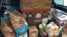 Ved Matsentralen i Åsane kan man hente varer som ellers vil kastes i butikker på grunn av datostempling. Varene er av god kvalitet og kan komme mange heldige til gode.