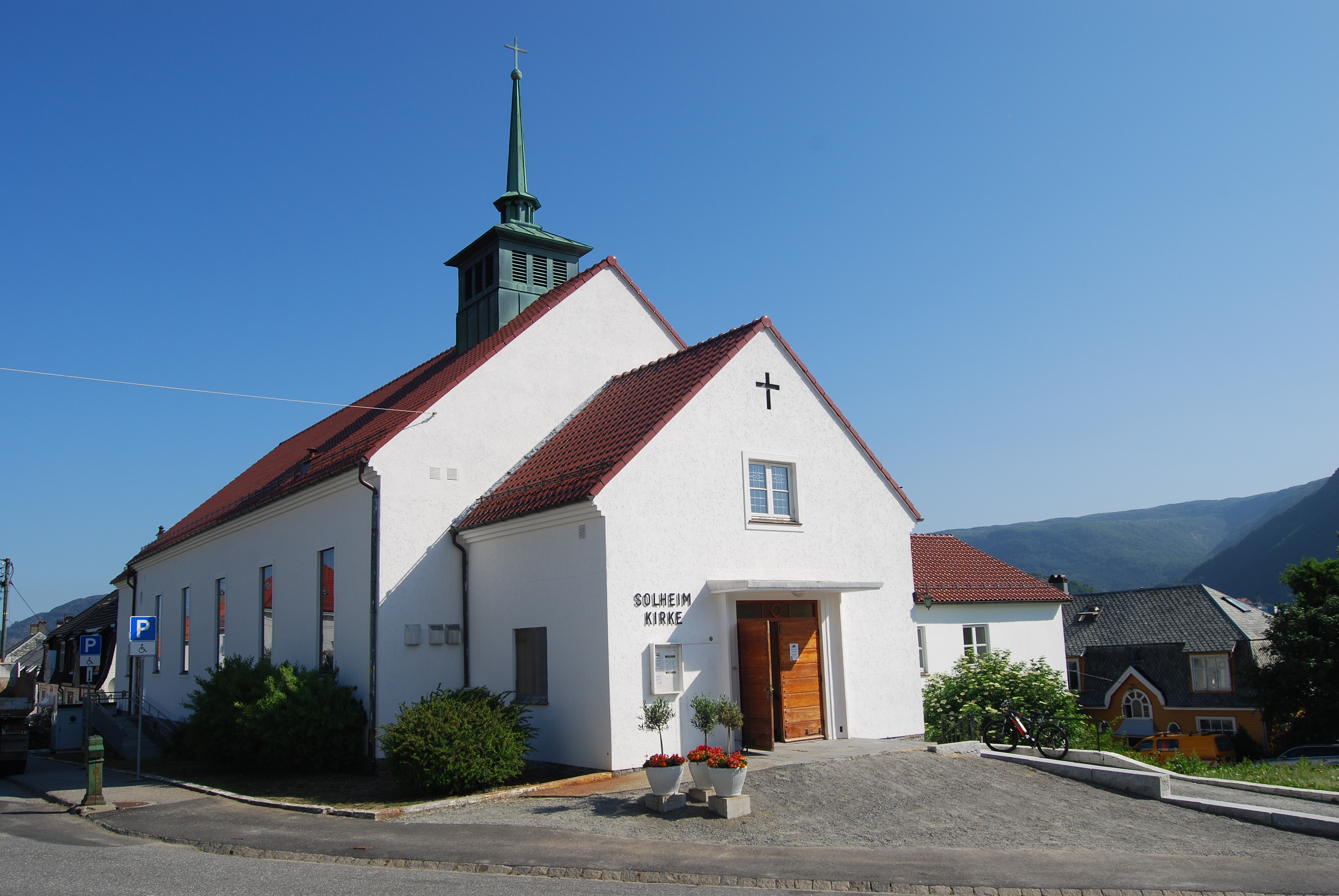  I Solheim kirke ble oljeanlegget byttet med bergvarme i 2018. Det har ført til en stor reduksjon i energiforbruket. Foto: Knut Arnold Kvalsvik 