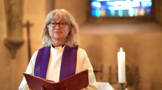 May Bente Stuart Matre er prest i Bergen domkirke menighet og leder fredsbønnen på hverdagsmessen fredag før påske. 