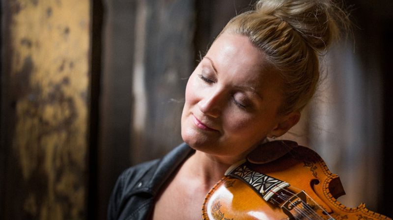 Stortreff med honnørklubben - besøk av artisten Sigrid Moldestad 25 mai