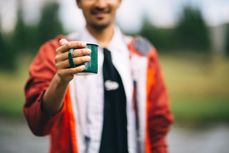 Hva med å ta med din egen kopp på neste kirkekaffe som en av tingene du gjør for miljøet? Foto: Unsplash