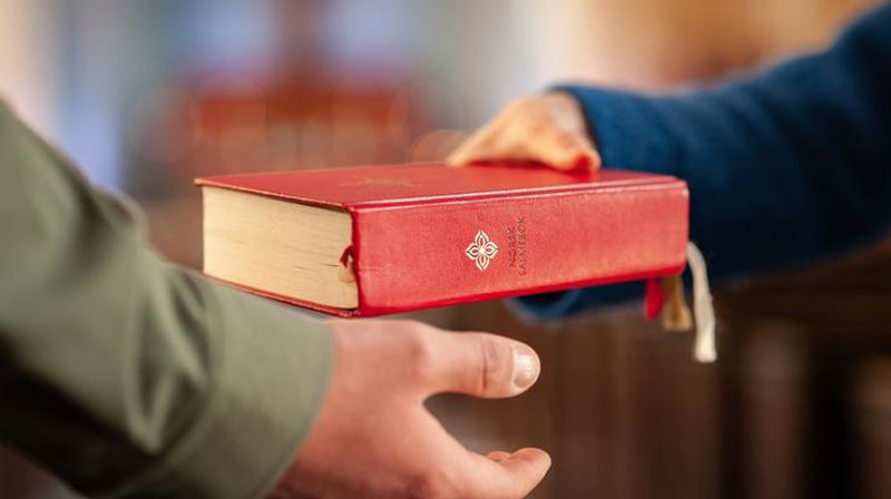 Vi trenger flere frivillige til gudstjenestene våre!