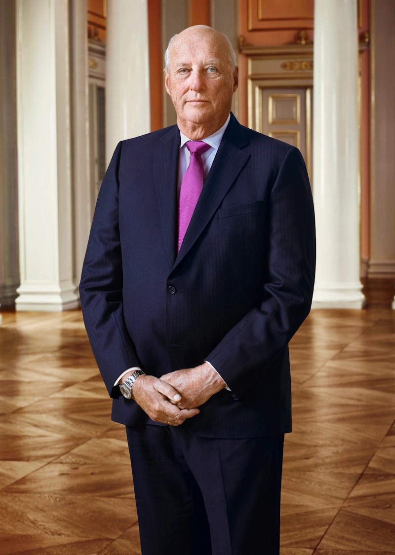 Helfigur foto av kong Harald fra 2016, tatt inne p&aring; slottet. Foto: J&oslash;rgen Gomn&aelig;s