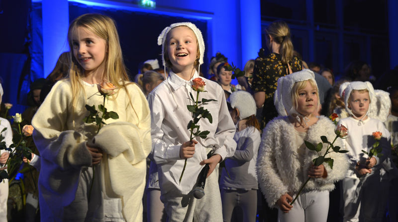 Fra julespillet som settes opp annethvert år.Foto: Egill J. Danielsen