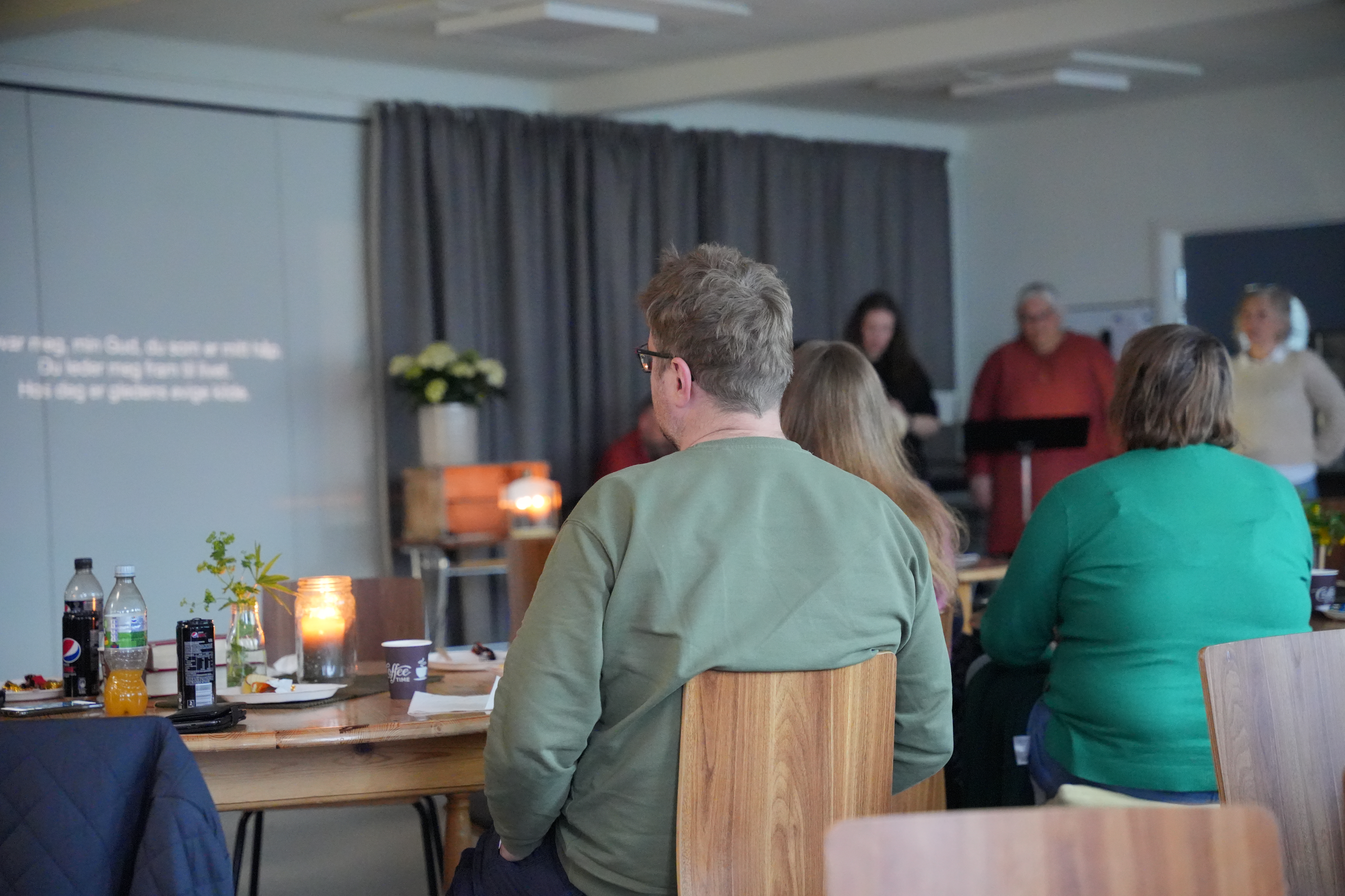 Gudstjeneste på Sædalen skole