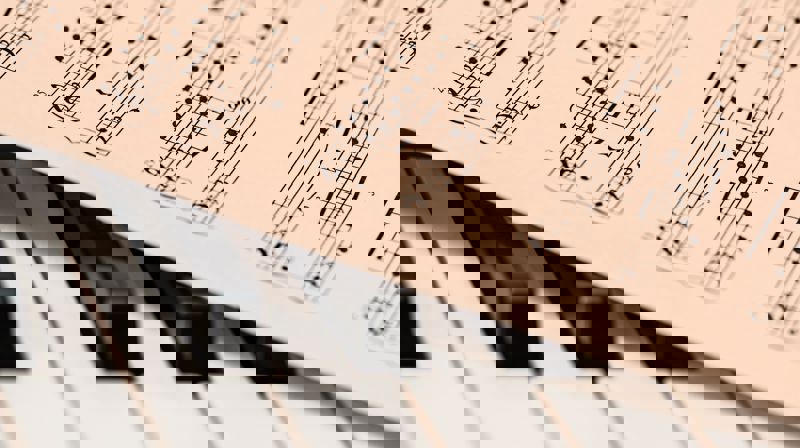 Ønsker du å bli med som forsanger i Skjold kirke?