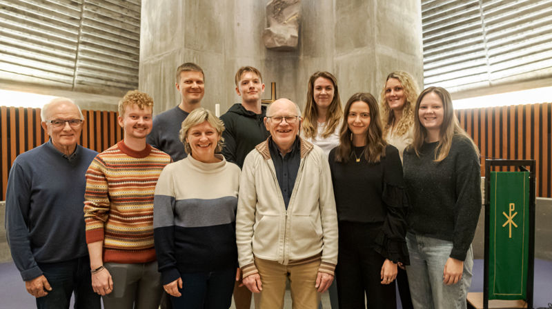 Det nye menighetsrådet i Slettebakken sokn. Foran fra vestre: Sverre Elias Trætteberg, Einar Gangsøy Eide (nyvalg leder), Irene Furuberg, Knut Grevstad, Benedicte Bergtun, Ingrid Hansen Justlar (nyvalg nestleder). Bak fra venstre: Fredrik Malvin Gullaksen, Eyvinn Matias Kvamme Vågstøl, Ingrid Louise Fluge-Hole, Pia Henriette Davanger Angel. I tillegg er Anders Jæger Rønneseth, Karoline Husevåg Kvalvsik, Sveinung Botnen, Tone Fjeldberg Rotevatn og Margit Galdal med i menighetsrådet.