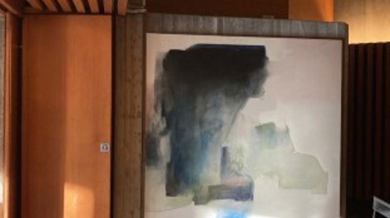 Tekstlesing og sang blant maleriene i Slettebakken kirke