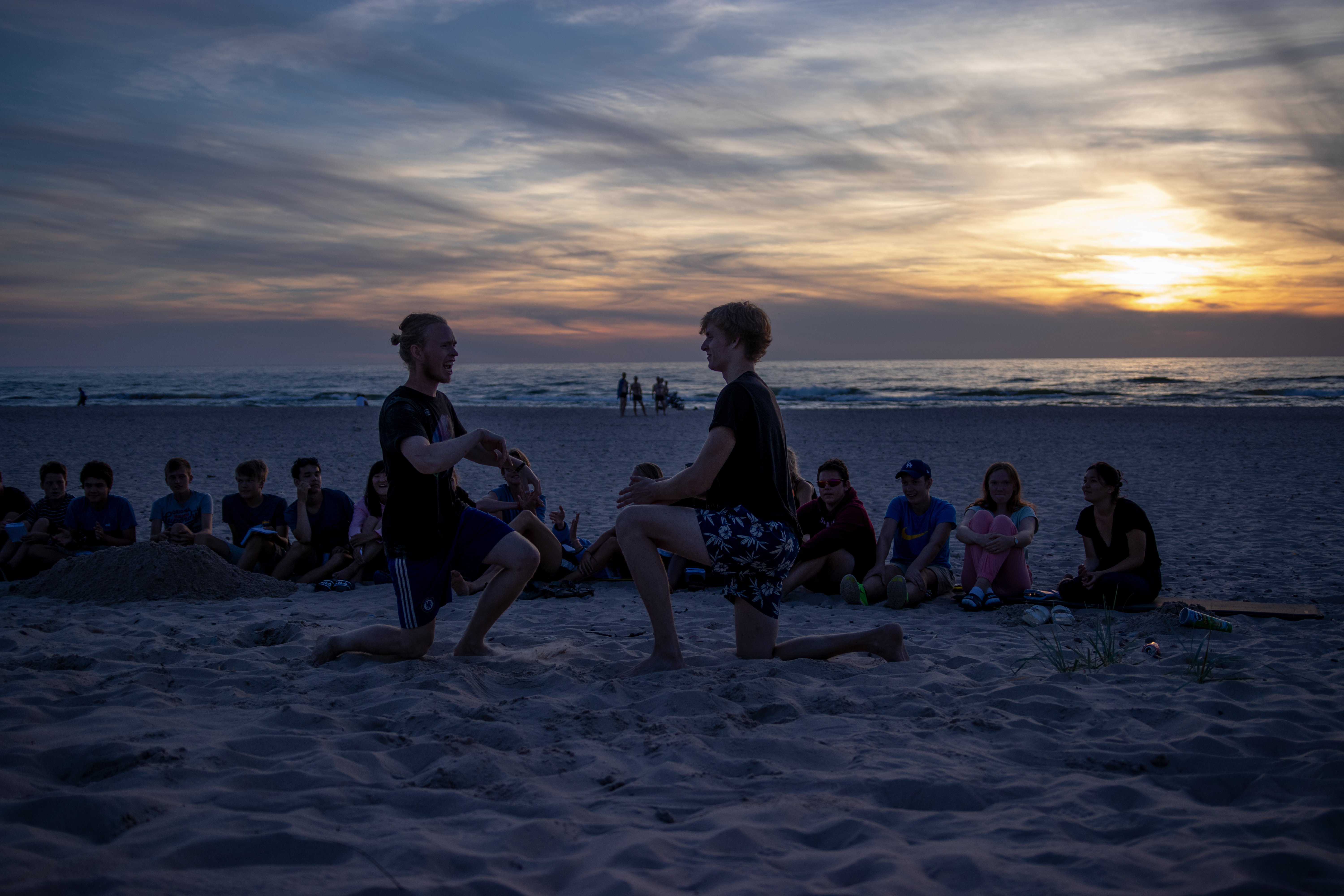 Foto Birk Øren - samling på stranden på utenlandstur til Latvia