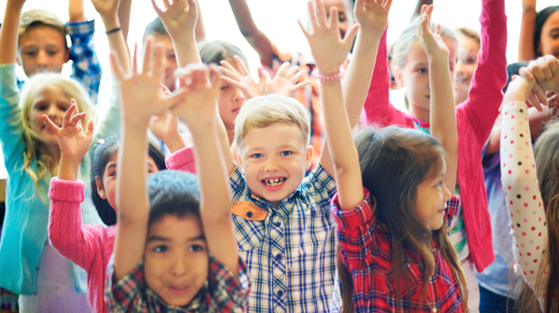 Hurra for barnekor! Image by rawpixel.com