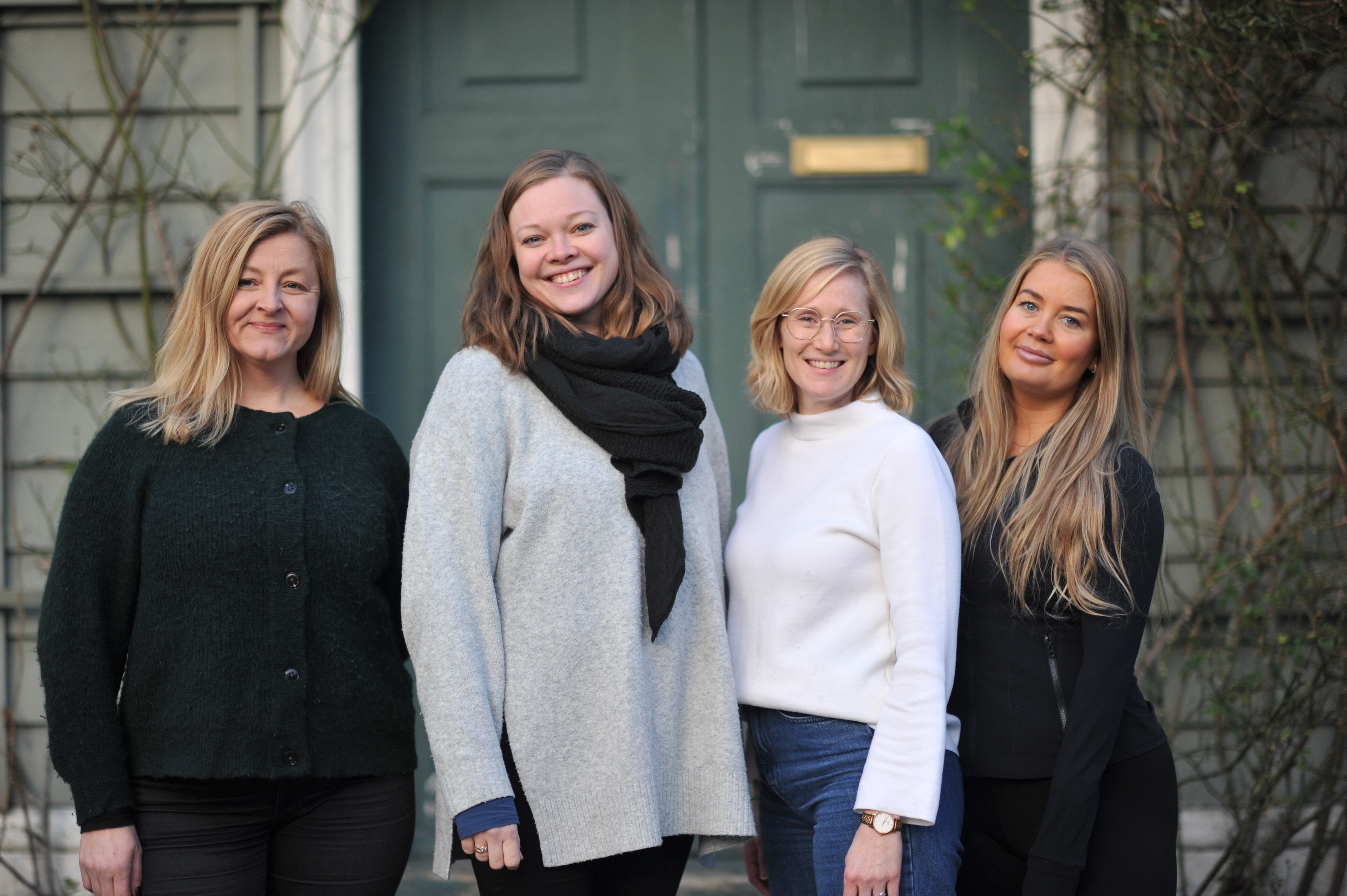 Fire ungdomsdiakoner er no på plass i Bergen. F.v. Eli Skimmeland, Maria Renså, Maria Aasheim Grosås og Susanne Tafjord Eriksen.