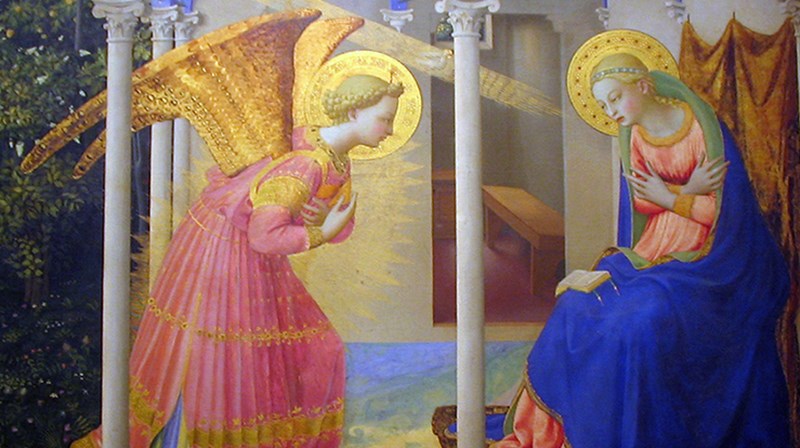 Engelen Gabriel gir Maria bud om at hun skal bli mor til Jesus. Denne hendelsen kalles for Marias bebudelse. Maleri av Fra Angelico (Foto: Wikimedia Commons).