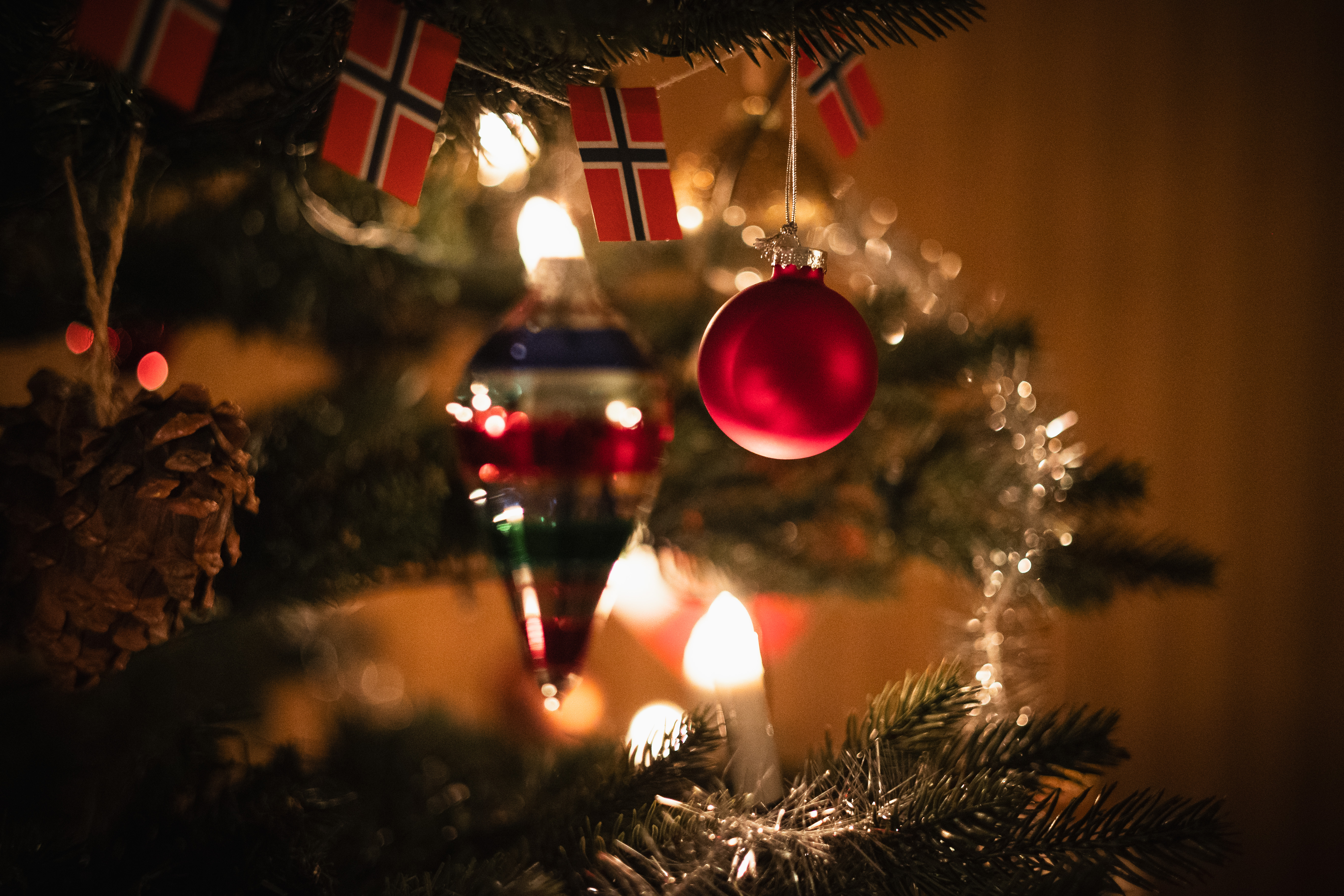 Foto: Den norske kirke. Juletrepynt.
