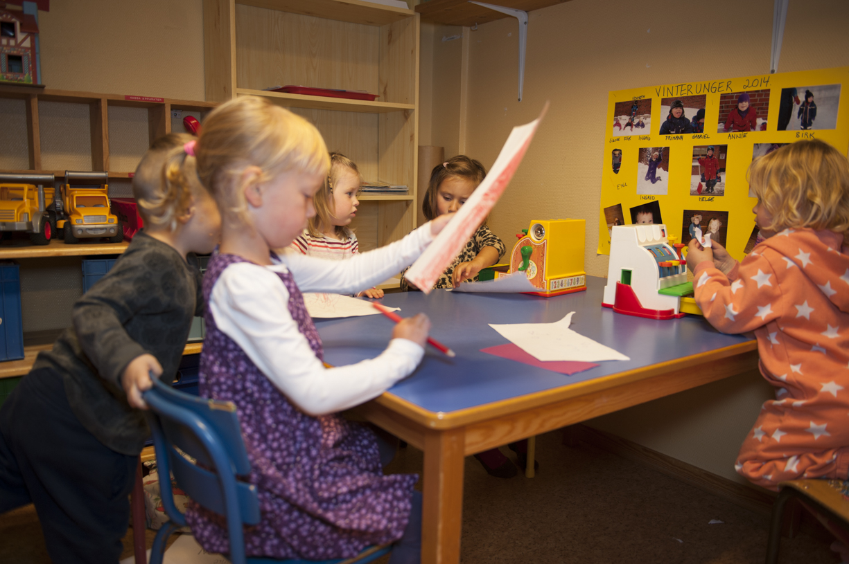 Tverlandet kirkebarnehage 1977-2025