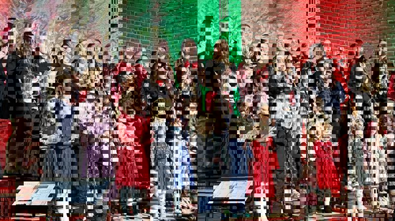 Barne- og ungdomskorene i Tverlandet kirke.