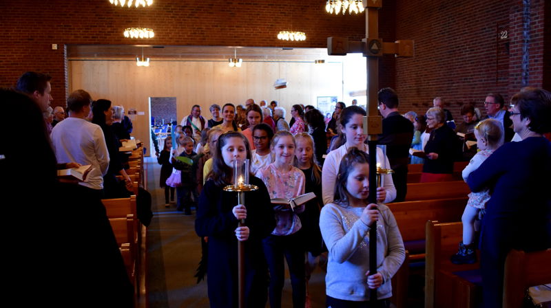 Nå åpnes det mer opp i kirken for større forsamlinger