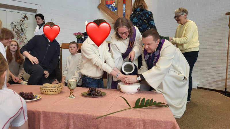 Konfirmantene forbereder seg til påske