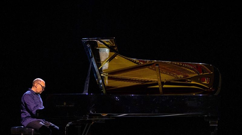 It's Snowing On My Piano