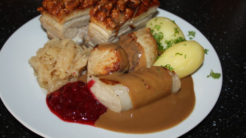 JULELUNSJ I STRØMSGODSET MENIGHET