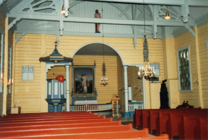 Interiør fra den kirken som brant i 1994